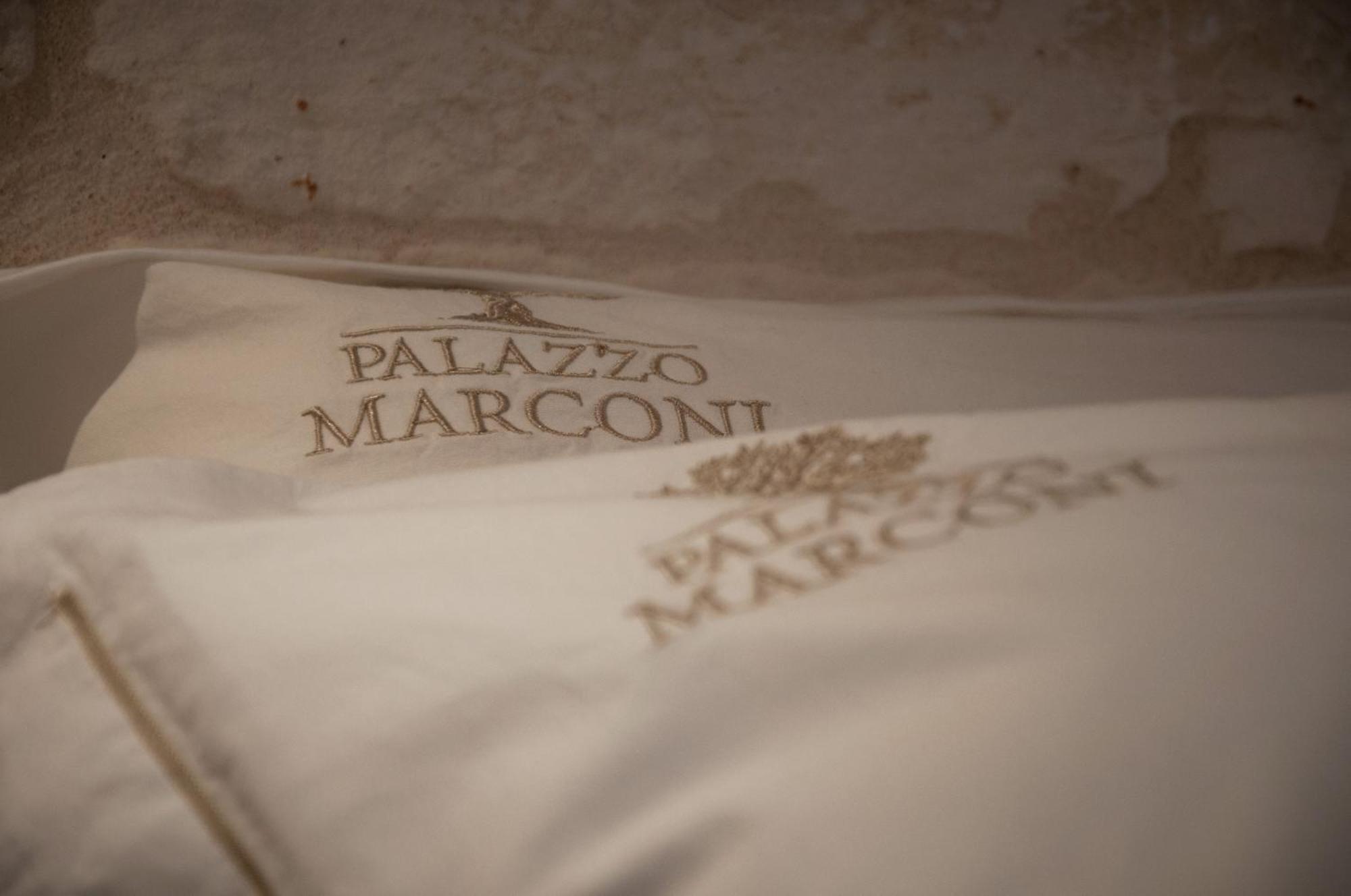 מלון לוקורוטונדו Palazzo Marconi מראה חיצוני תמונה